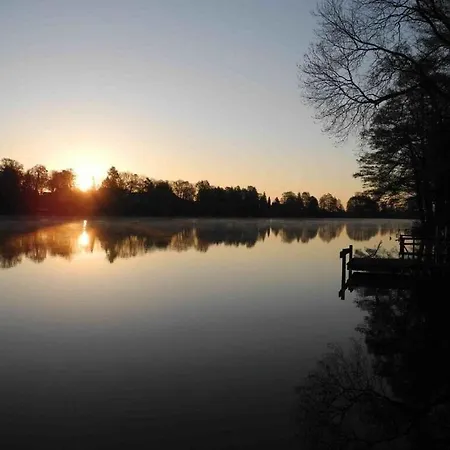 Haeuschen Ueber Der Lanke