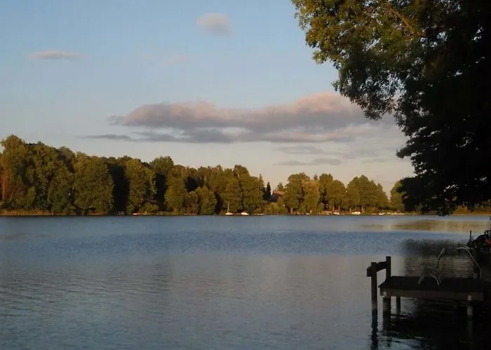 Haeuschen Ueber Der Lanke * Wuthenow