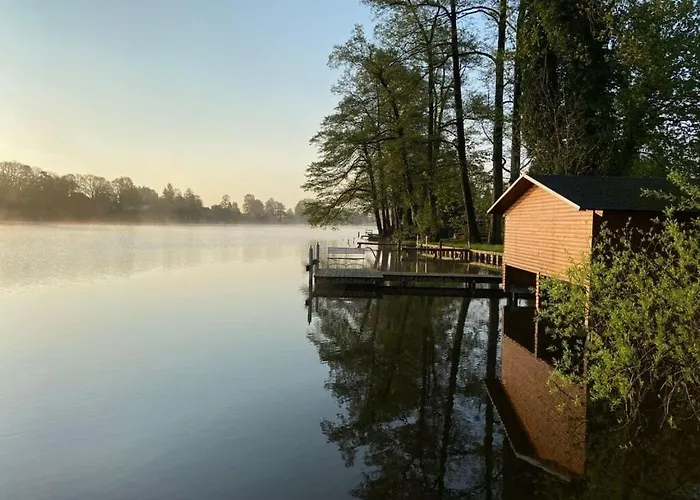 Haeuschen Ueber Der Lanke *